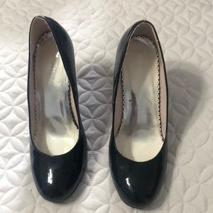 Women’s high heels size 7